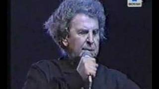 Mikis Theodorakis  Romiosini part 2 live [upl. by Eerbua]