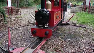 The miniature railway engines in Watford And one turns 180° in seconds [upl. by Woolcott]