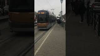 Départ d’un T3000 sur la Ligne 25 à arrêt Etterbeek Gare [upl. by Itram]