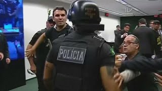 Brasile rissa in parlamento contro la riforma Temer [upl. by Ecnaret]