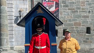 Je visite la citadelle de Québec [upl. by Lihkin828]