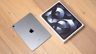 2021 iPad 9th Gen  Unboxing Comparison and First Look [upl. by Eetnahc839]