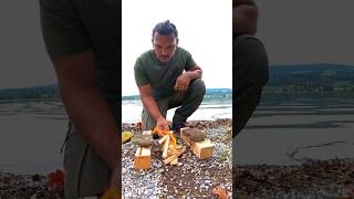 Feuer mit Feuerstein🔥 fire bushcraft survival [upl. by Larcher21]