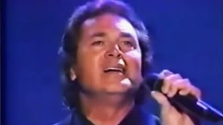 Engelbert Humperdinck LIVE  Unchained Melody [upl. by Drucilla]