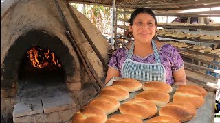 Haciendo Pan En Horno De Leña Para Esta Semana Santa  Juntos Podemos gt [upl. by Gamal355]