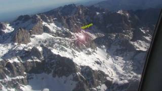 Montañas desde el aire PICOS DE EUROPA MACIZO CENTRAL [upl. by Arracot]