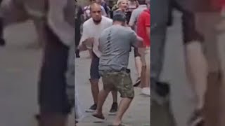 Baptiste Marchais ÉCLATE un profanateur en direct à Barcelone [upl. by Ahsienel]