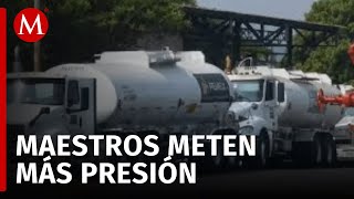 Maestros bloquean instalaciones de Pemex y podrían causar desabasto de combustible en Chiapas [upl. by Llednil954]