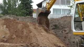 Baugrubenaushub mit Liebherr 310 Mobilbagger HD [upl. by Vada]