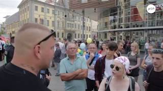 Homophobe Kundgebung des quotDritten Wegsquot in Erfurt [upl. by Atinet638]