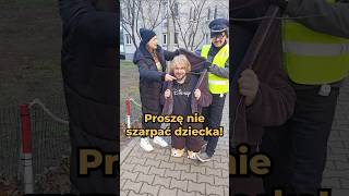 Pan POLICJANT porządku pilnuje 👮🚔 śmieszne rodzinka suchary Cybermarianpl [upl. by Milah]