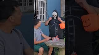 Un argentino anti halloween humorargento risas halloween golpes terror comedia [upl. by Corabelle]