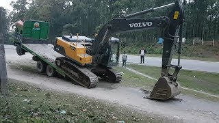 Amazing Video  Volvo Excavator Unloading From Truck By Experience Driver  Dozer Video 2 [upl. by Tav]