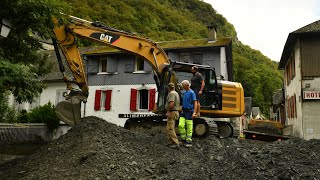 Intempéries dans les Pyrénées  les grandes crues dans la vallée dAspe laissent un paysage de dé… [upl. by Idyh]