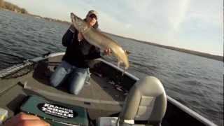 Boatside Strikes Muskie  Musky  Kramer Bros Tackle Windowmaker Bucktail [upl. by Letnohs727]