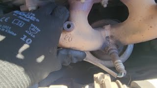 1999 honda civic cracked manifold Header install [upl. by Steinman]