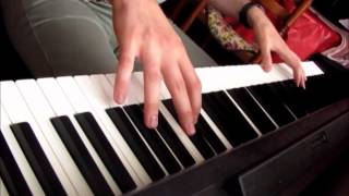 La vie ne mapprends rien  Daniel Balavoine piano solo [upl. by Luamaj625]