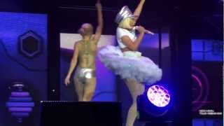 Nicki Minaj  Starships Live LONDON  O2 Arena Roman Reloaded Tour FRONT ROW [upl. by Lewse338]