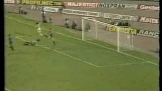 FOOTBALL  JUVENTUSPESCARA 24081982  21  GOAL PLATINI 7 10 [upl. by Onitnerolf]