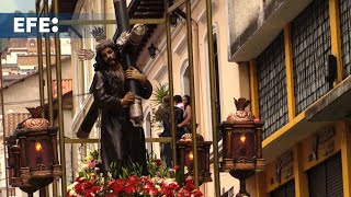 Multitudinarias procesiones de Semana Santa marcadas por el pedido de paz en Ecuador [upl. by Nedi647]