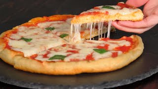 How to get the perfect cooked bottom of your pizza [upl. by Anitsua719]