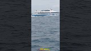 OCEANJET 88 struggling on a very rough seas  MELJERSTV [upl. by Ocirederf]