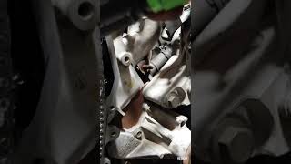 2005 Navara D40 YD25Timing chain replacement from single row to Double row conversion [upl. by Anez31]