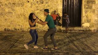 Bailando Bachata  Carolina Junior Sueco y El Conejo  Sacame el alma  Robin Cariño [upl. by Bull]