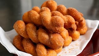 Twisted Korean doughnuts Kkwabaegi 꽈배기 [upl. by Prissy448]