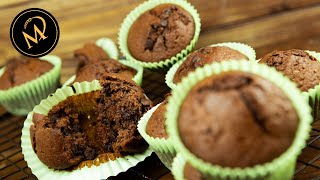 Schokoladen Muffins  Bestes und schnellstes Rezept mit flüssigem Kern [upl. by Dohsar]