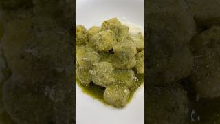 Receta de gnocchi con pesto alla genovese [upl. by Etat41]