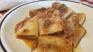 Paccheri con ragù di maiale Da quotA Napoli si mangia cosìquot [upl. by Divadnhoj]