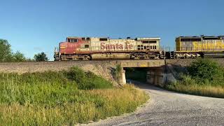 Warbonnet Bluebonnet and dash 8 insane lashup on MGALCHI 7424 [upl. by Notlimah]