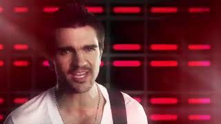 Juanes  Me enamora video en reversa [upl. by Kuhlman]