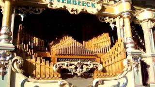 118 key Verbeeck Concert Organ quotVictoryquot plays Stayin alive [upl. by Yrram]