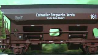 ModellbahnNeuheiten 14 Trix 24108 DrehschieberSeitenentladewagen Fc 090 [upl. by Alrrats925]