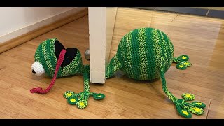 Squashed Frog Door Stopper Tutorial crochet along [upl. by Aiblis]