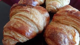 Receta de Croissants paso a paso  como hacer croissant con masa de hojaldre [upl. by Ydnarb]