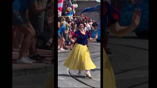 Blancanieves canción en español 🎶🎼🧚🏼‍♀️blancanieves dance disneymovies disney mrbeast [upl. by Dijam]