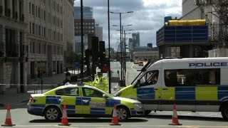 Attentat de Londres la police scientifique sur place [upl. by Badr813]