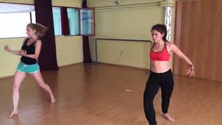 Doretta Papadimitriou amp Mary Synatsaki love to dance barefeet [upl. by Benita216]