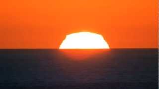 A perfect Green Flash Sunset [upl. by Wurtz]