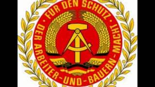 Präsentiermarsch der Nationale Volksarmee [upl. by Washington]