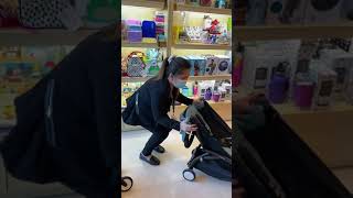 Fold and unfold babyzen yoyo stroller [upl. by Yarahs]