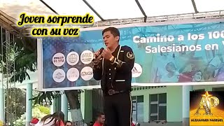 Joven sorprende Cantando  Rancheras de Vicente Fernandez y Alejandro Fernández [upl. by Urba]