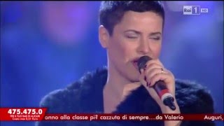 Silvia Salemi Hello e Rolling in the deep [upl. by Anetta]