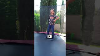 Wer macht die besseren Kunststücke auf dem Trampolin shorts [upl. by Asta318]