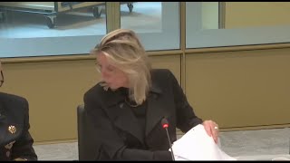 Minister Kajsa Ollongren is haar antwoord kwijt op de vraag wat RECHTS EXTREMISME eigenlijk is [upl. by Ramas]