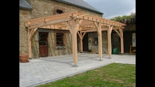 Une terrasse couverte en mélèze photosfilm [upl. by Llenhoj]