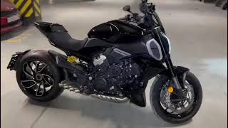 DUCATI DIAVEL V4  Akrapovic [upl. by Magnus]